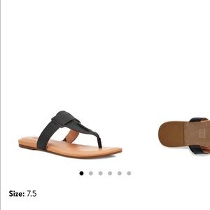 🌸✨UGG Gaila T-strap Flip Flop. Like new condition.